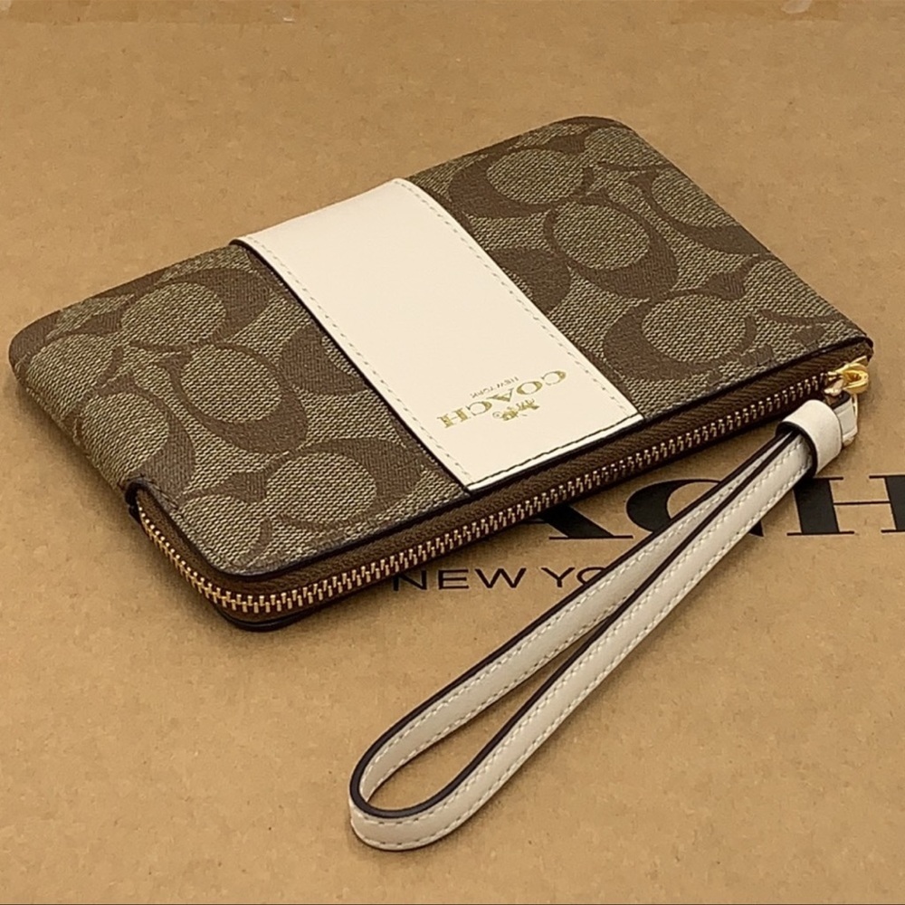 Corner Zip Wristlet In Signature Canvas KHAKICHALK - Picture 1 of 16